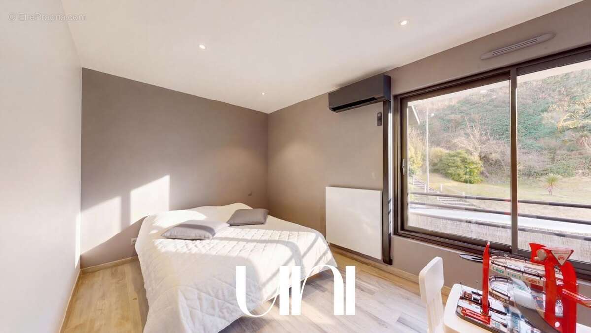 Maison à DONVILLE-LES-BAINS