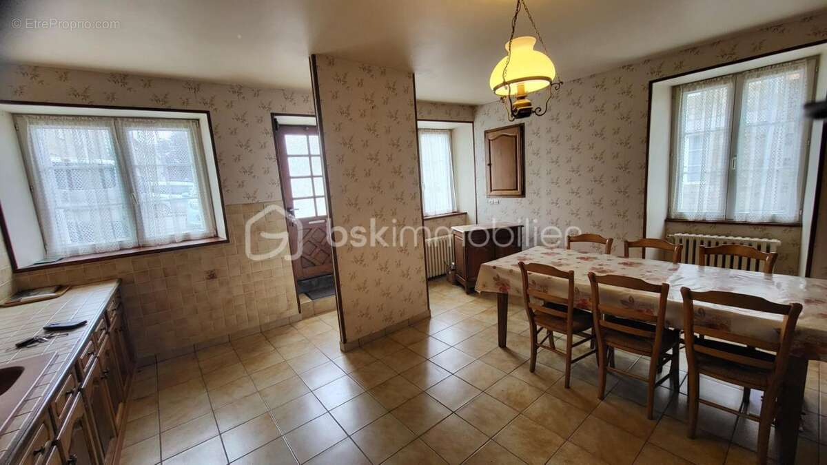 Maison à LANDELLES-ET-COUPIGNY