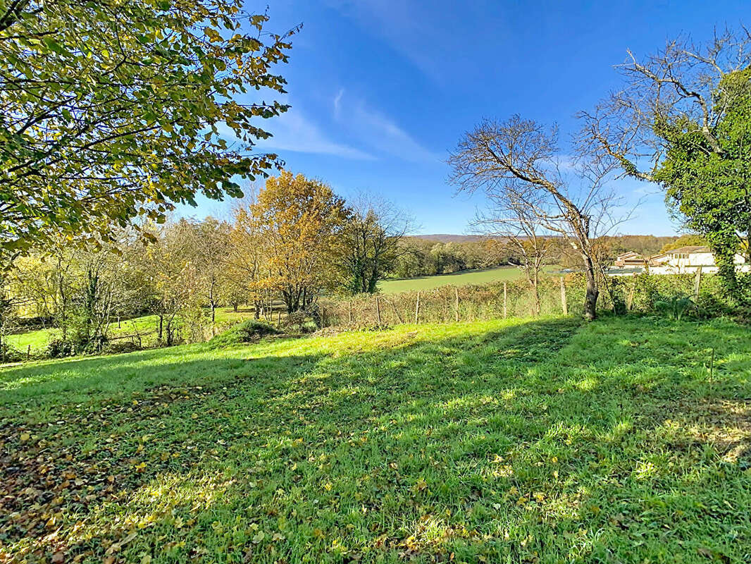 Terrain à FLEURVILLE