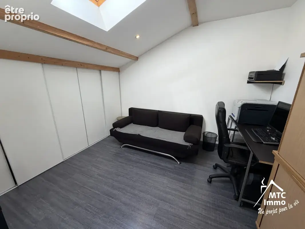 Maison familiale 111 m2 / garage 14 m2 / piscine / terrain 363 m2 - photo 17
