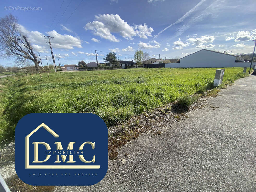 Terrain à SAVERDUN
