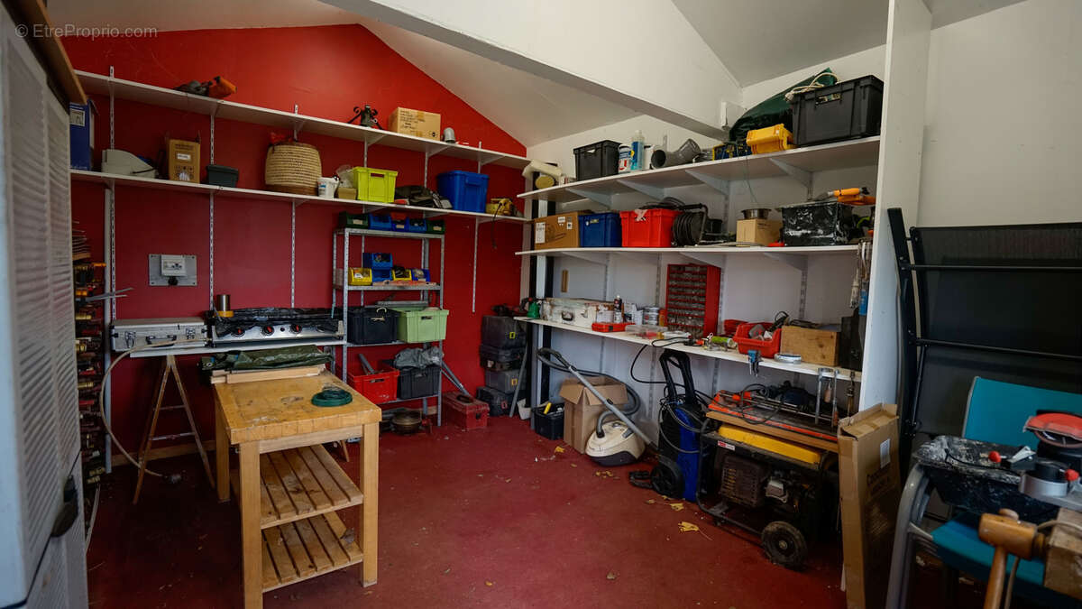 Maison à MONTAIGU-DE-QUERCY