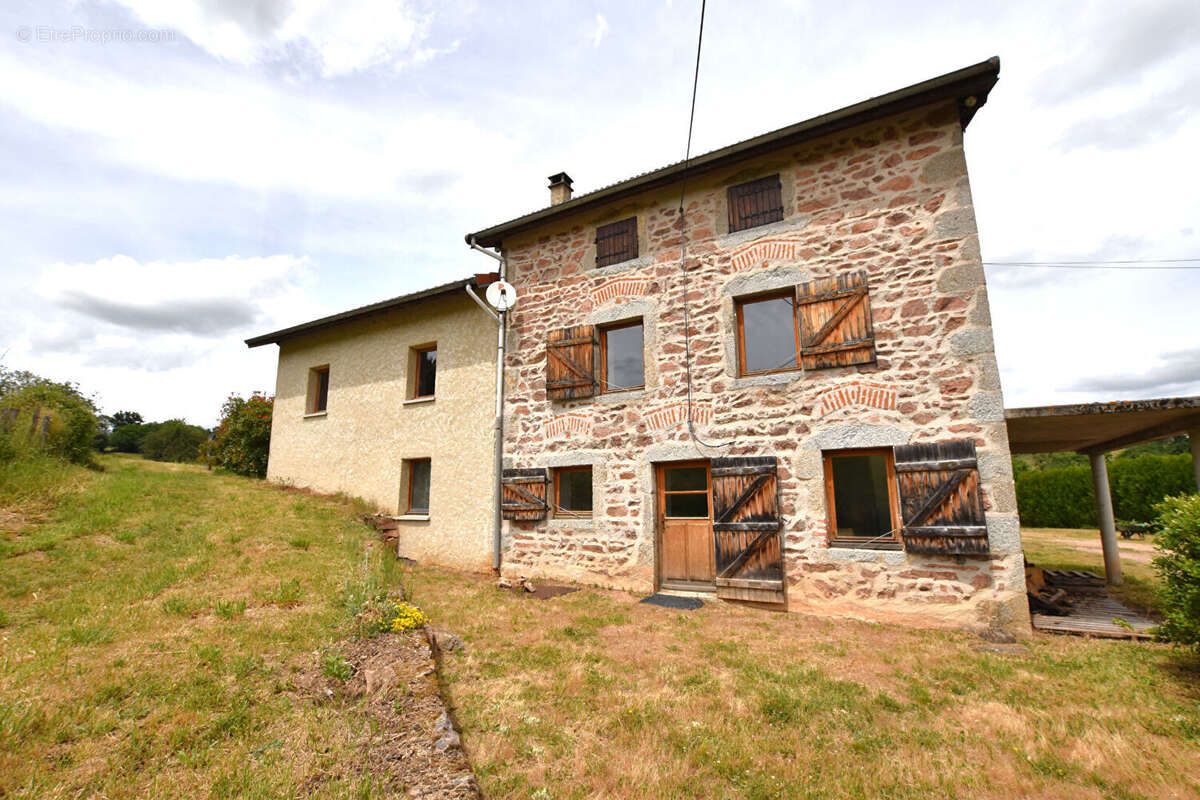 Maison à SAINT-MARTIN-D'ESTREAUX
