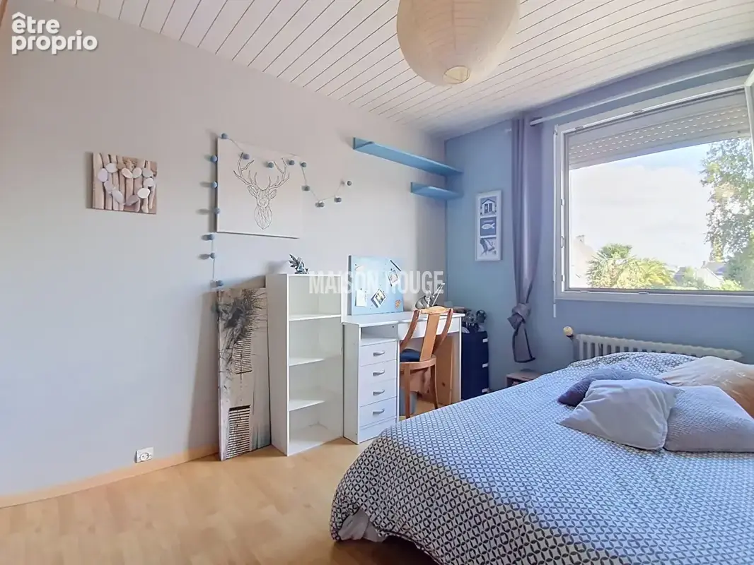 Maison familiale de 5 chambres avec  jardin de 611 m² dans un secteur calme et recherché - PLOUFRAGAN - photo 9