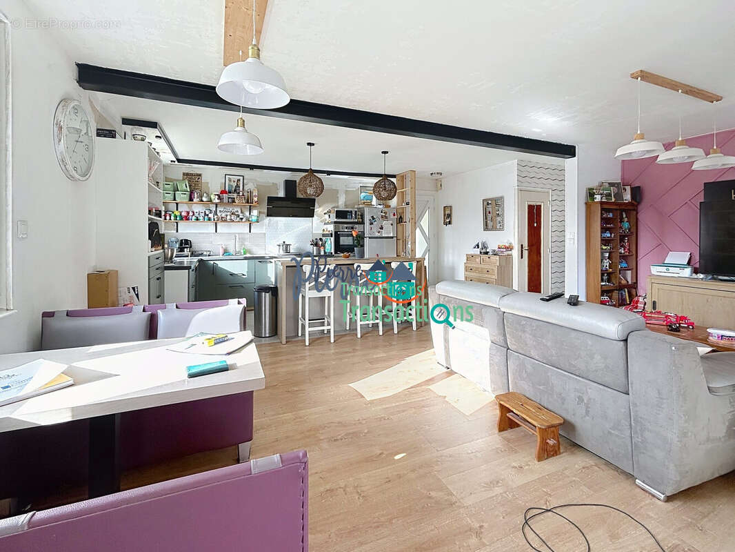 Maison à SAINT-MAURICE-D'ETELAN