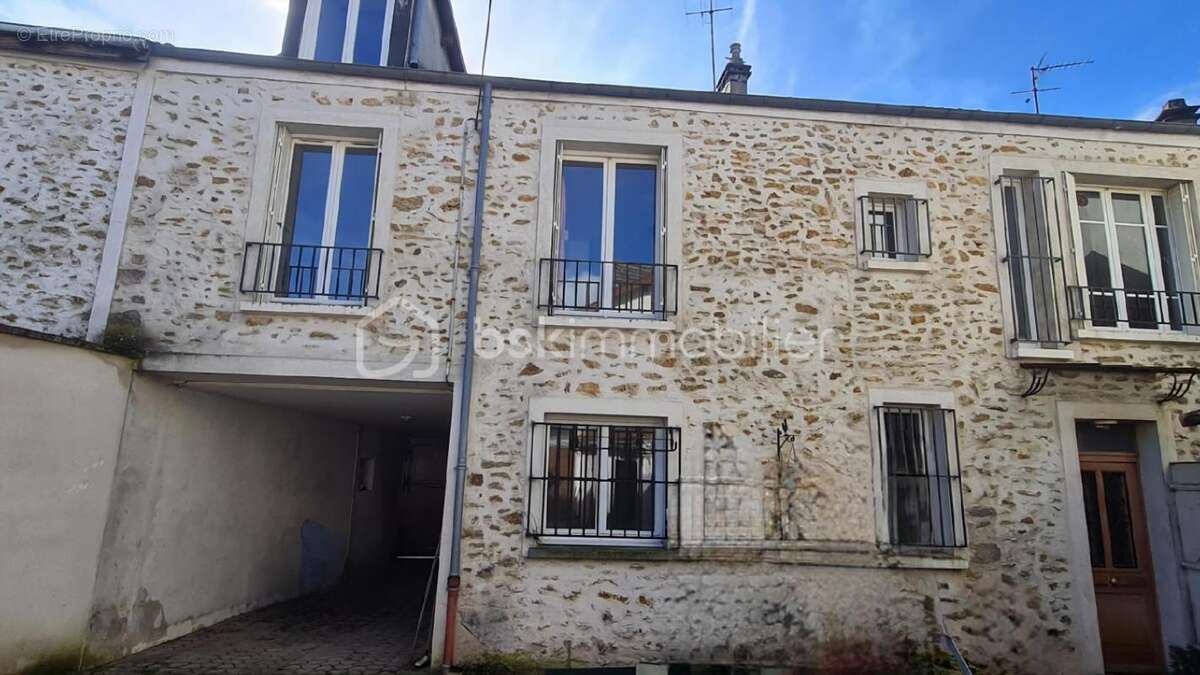 Appartement à TOURNAN-EN-BRIE