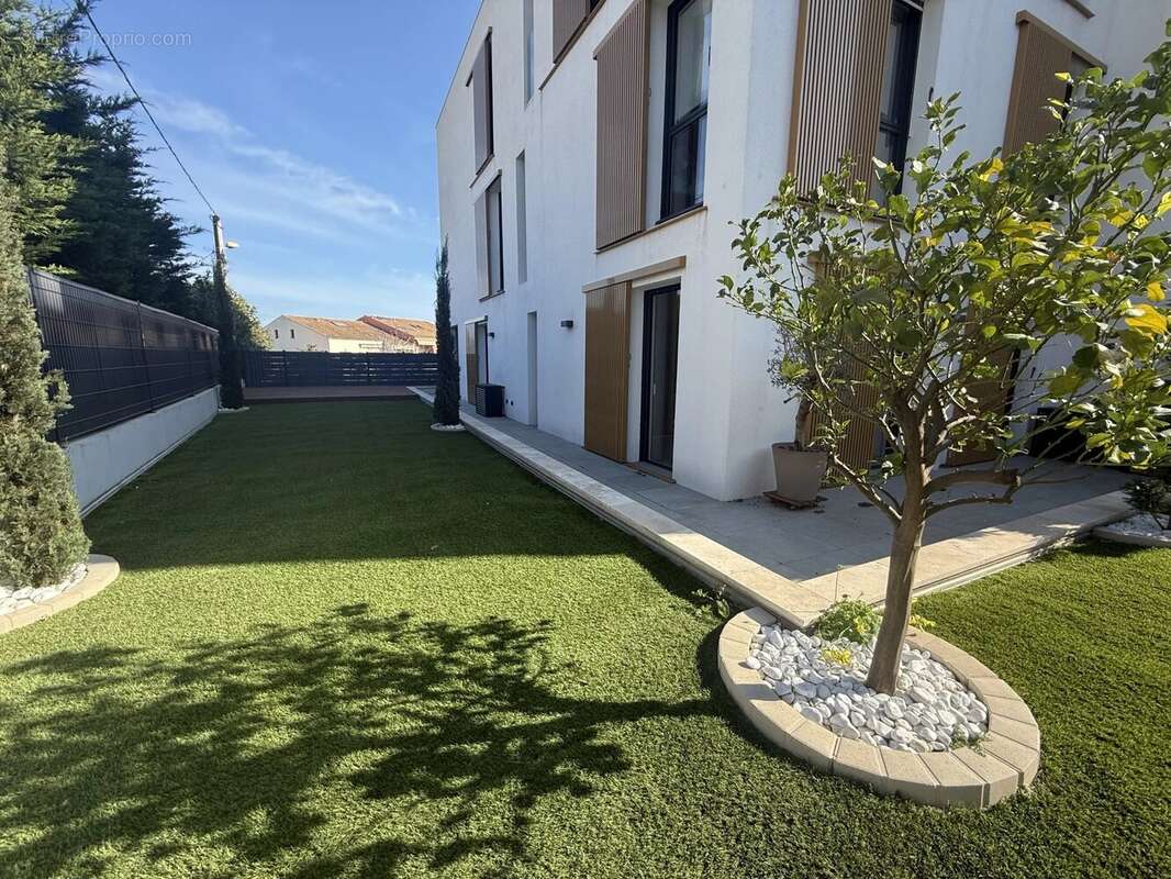 Appartement à VILLENEUVE-LOUBET