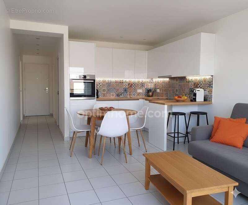 Appartement  avec extérieur clos de murs  au port de st martin de ré - photo 6