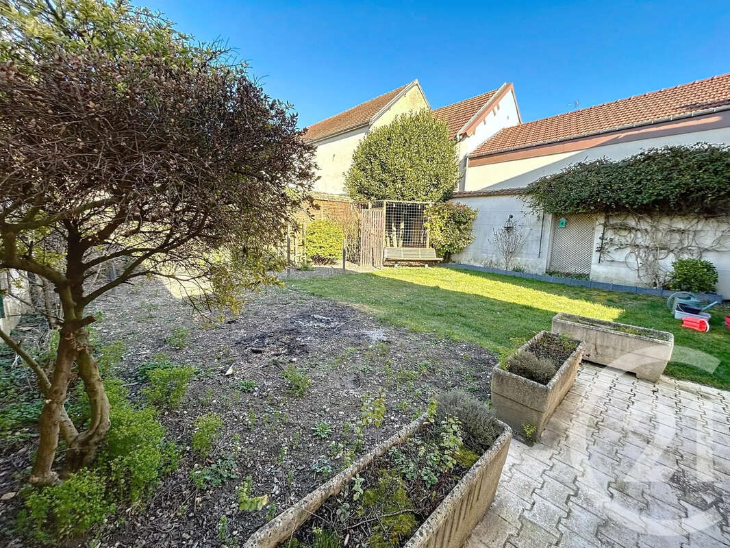 Maison à CHAMPILLON