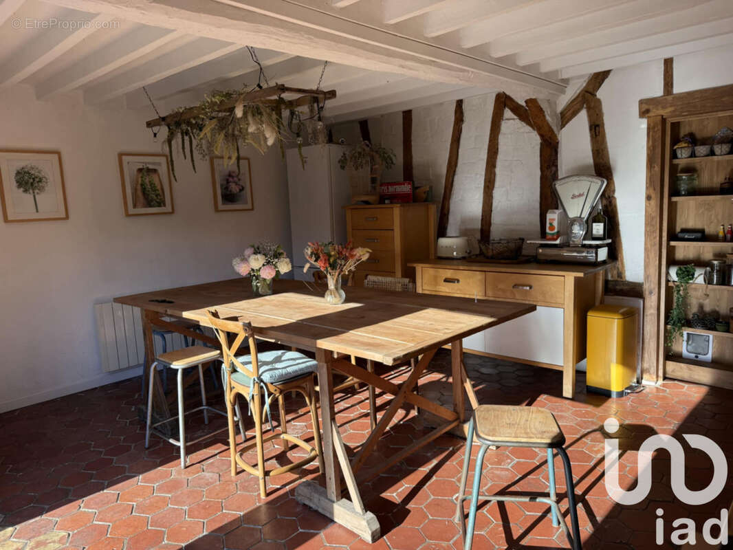 Photo 2 - Maison à LE MESNIL-SOUS-JUMIEGES