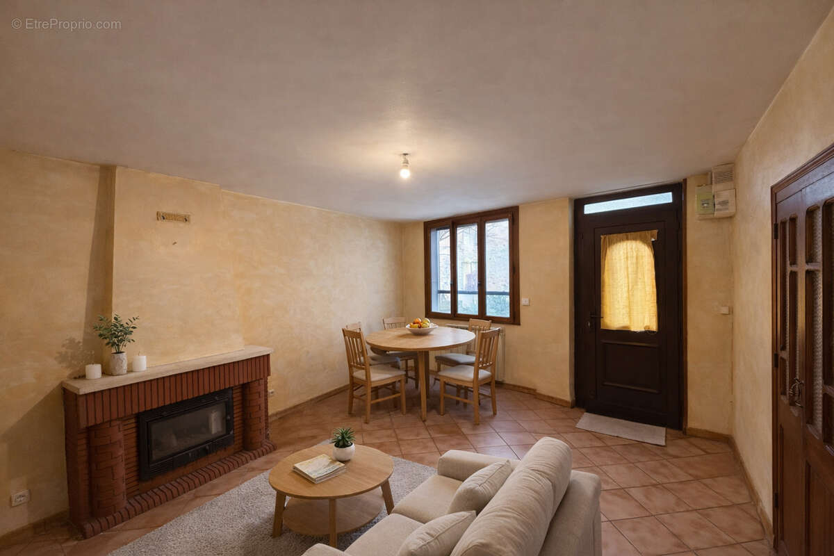 Maison à LAURE-MINERVOIS