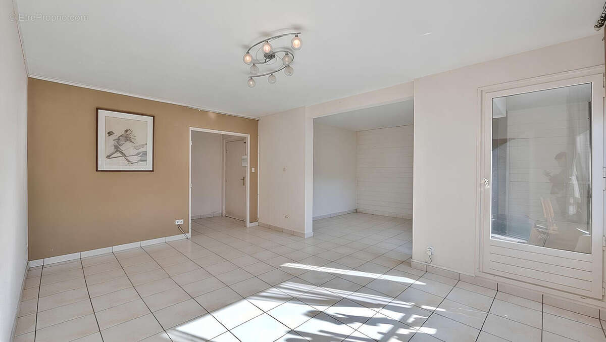 Appartement à SEYNOD