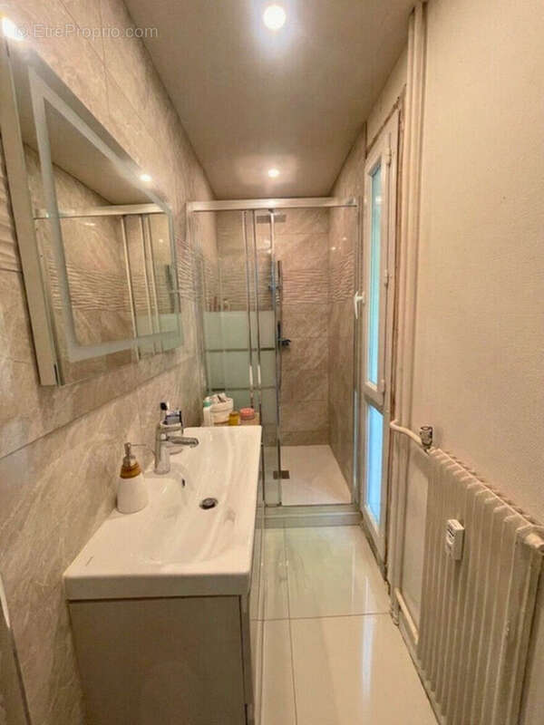 Appartement à LES ESSARTS-LE-ROI