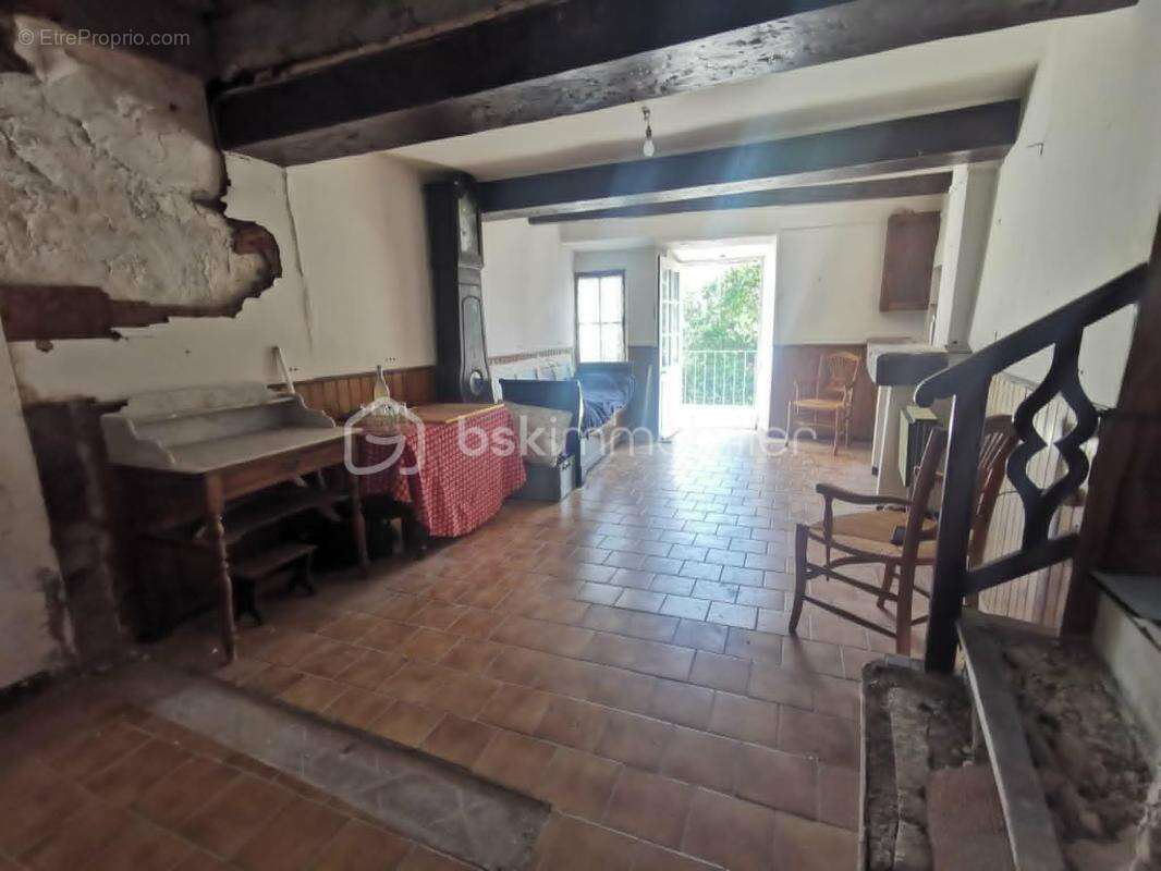 Appartement à THOARD