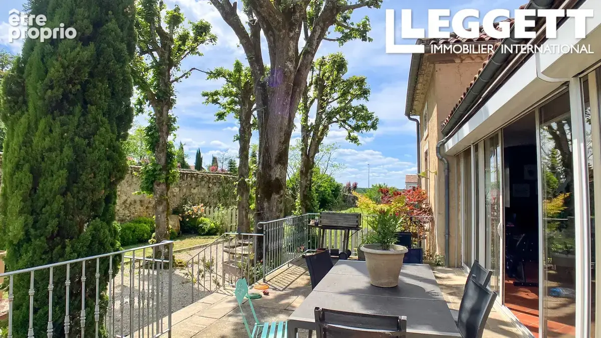 Maison familiale individuelle spacieuse de 4 chambres avec dépendances, grand jardin et piscine - photo 5
