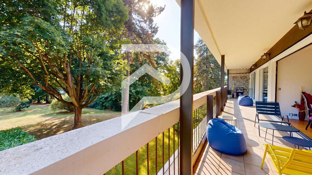 Appartement à LE CHESNAY