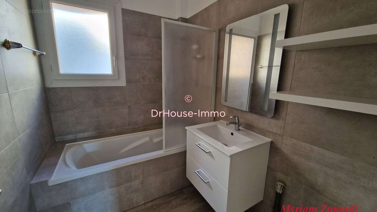Appartement à MANDELIEU-LA-NAPOULE