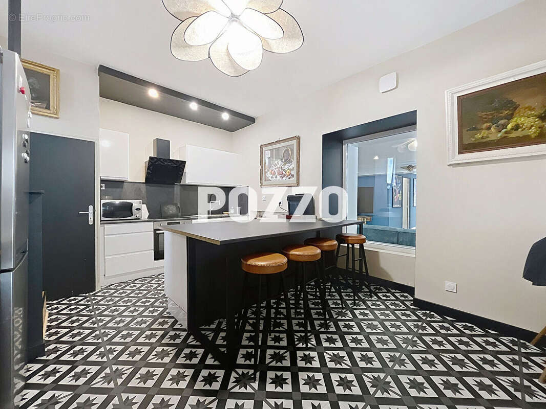 Immeuble en centre bourg de Gavray Sur Sienne (50450) - photo 4