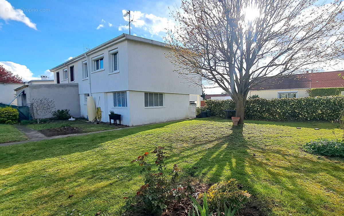 Maison à BEAUMONT-SUR-OISE