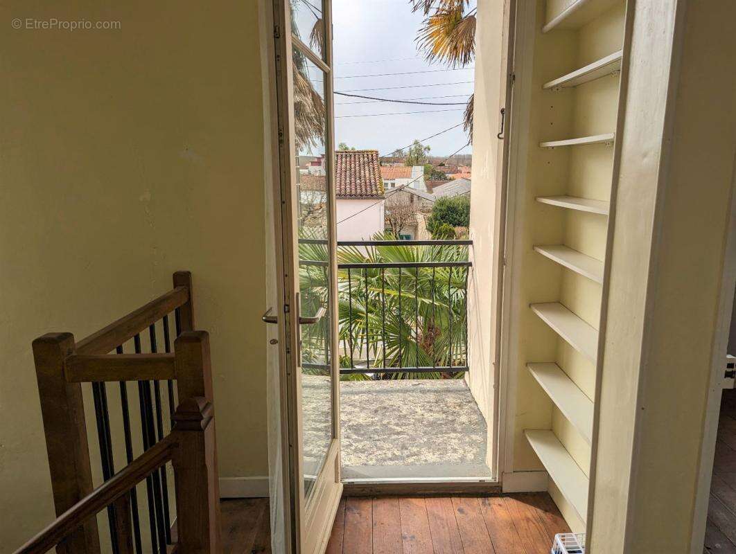 Maison à SAINT-JEAN-D'ANGELY