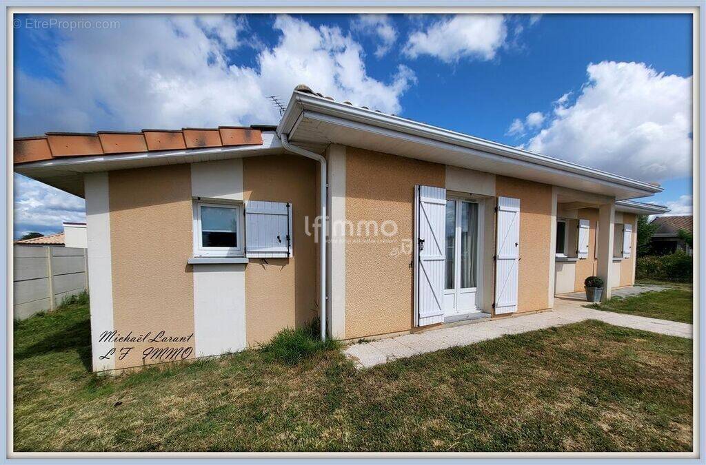 Maison à AMBARES-ET-LAGRAVE