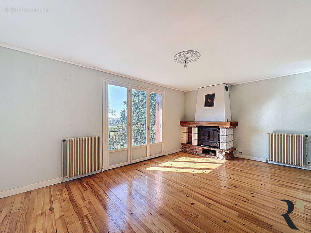 Maison à SAINTE-FOY-D'AIGREFEUILLE