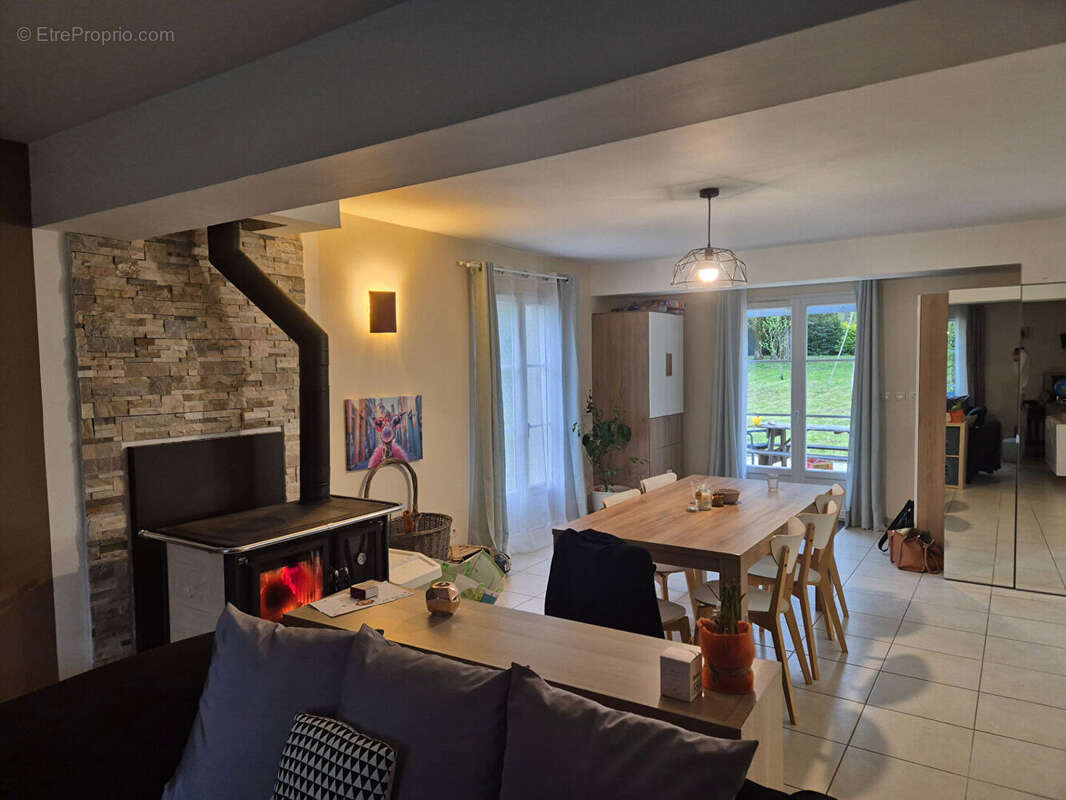 Maison à CHOUZY-SUR-CISSE