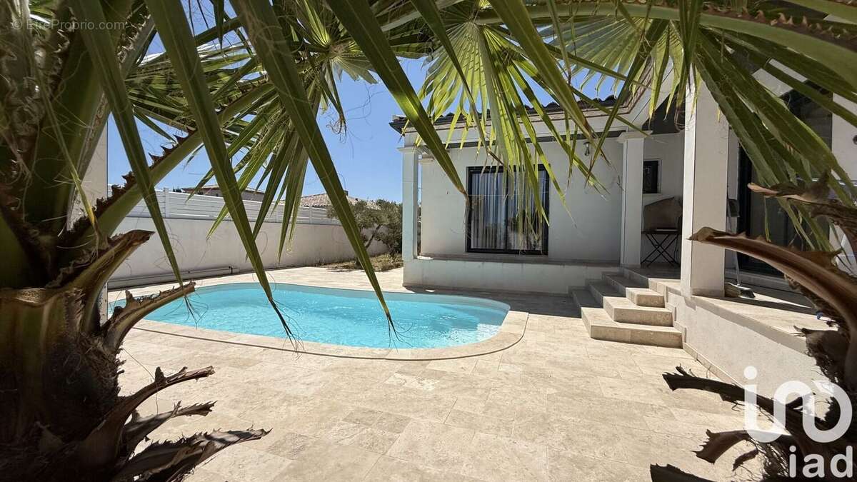 Photo 2 - Maison à SAINT-GILLES