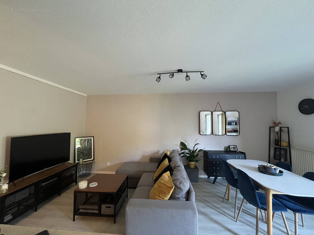 Appartement à GIERES
