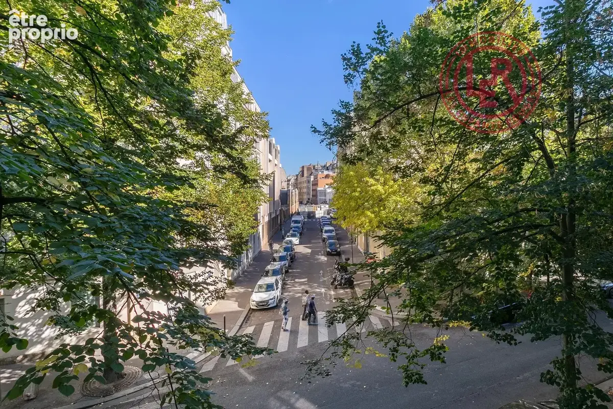 Paris 4ème - Arsenal - Appartement de 3 pièces rénové avec vue dégagée - photo 3