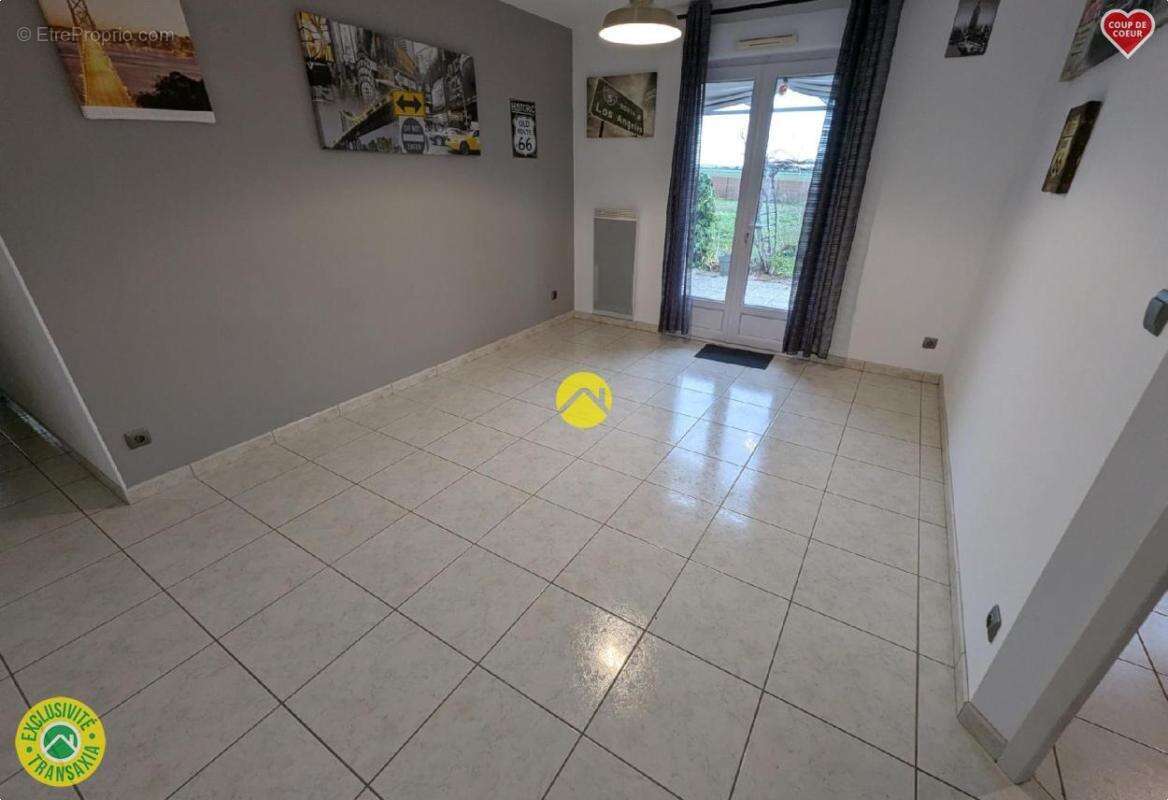 Maison à MOULINS-SUR-YEVRE