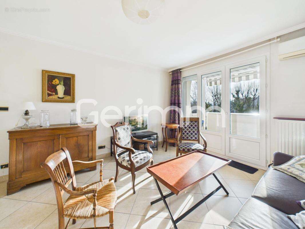 Appartement à MEYLAN