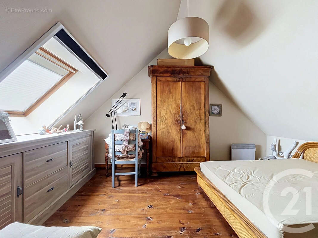 Maison 140 m² à Saint-Andre-Les-Vergers  - photo 10