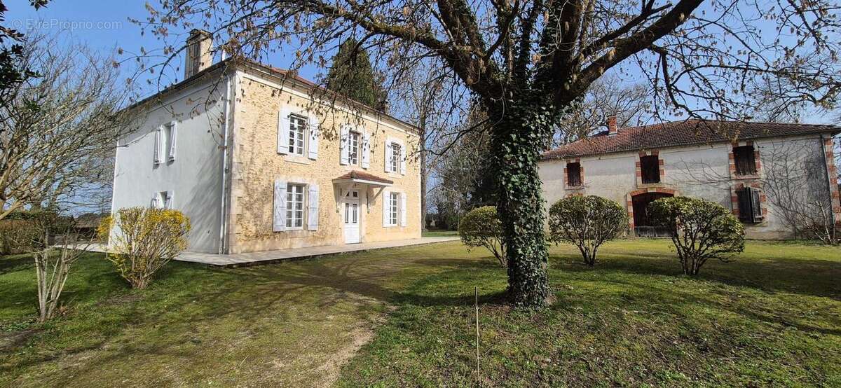 Maison à UCHACQ-ET-PARENTIS