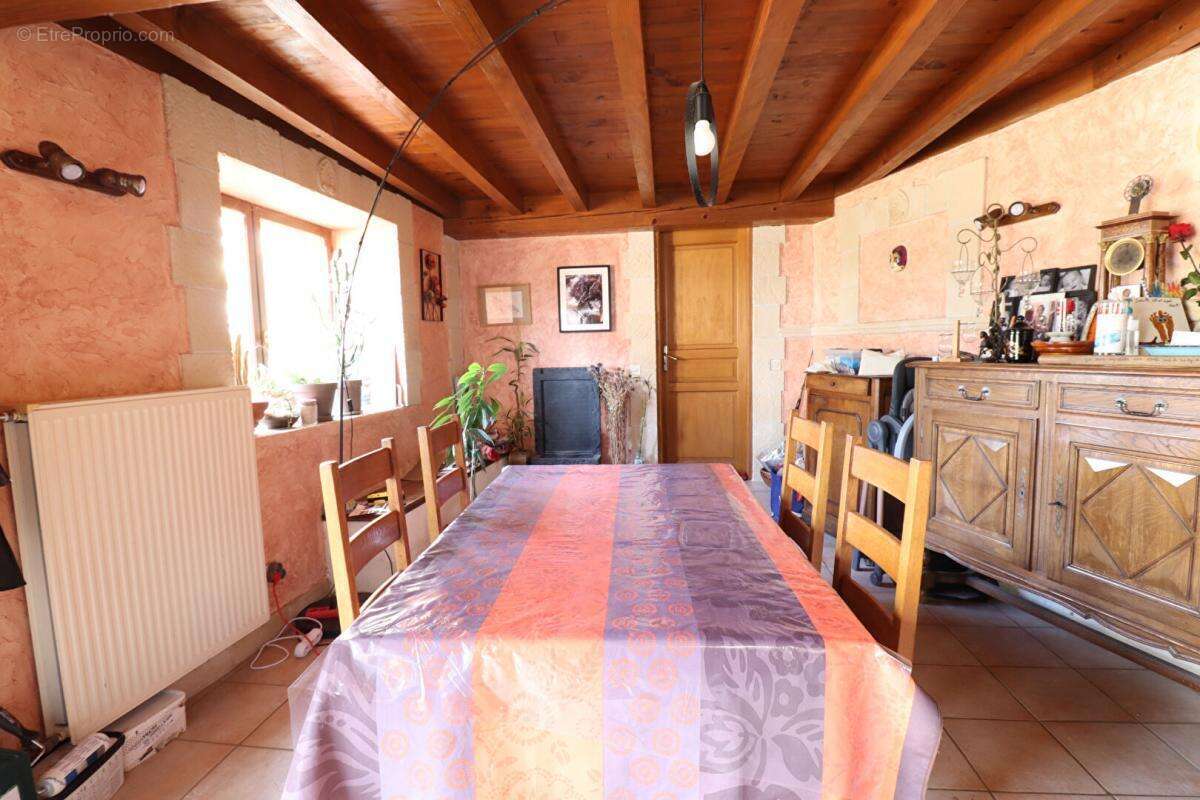 Maison à SAINT-VERAND