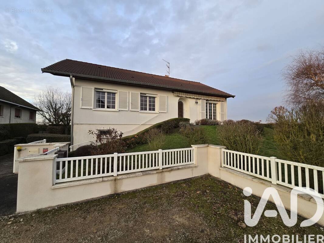 Photo 1 - Maison à VAROIS-ET-CHAIGNOT