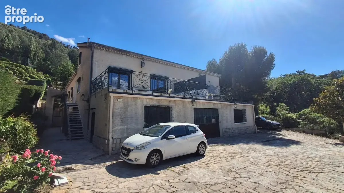 Maison  mitoyenne sur grand garage - photo 8