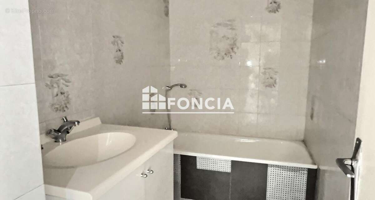 Appartement à SAINT-ETIENNE