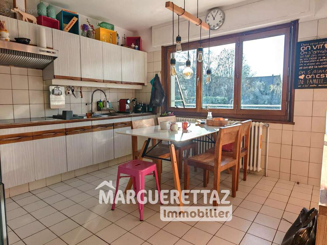 Maison à VETRAZ-MONTHOUX