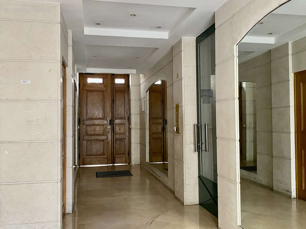 Appartement à PARIS-6E