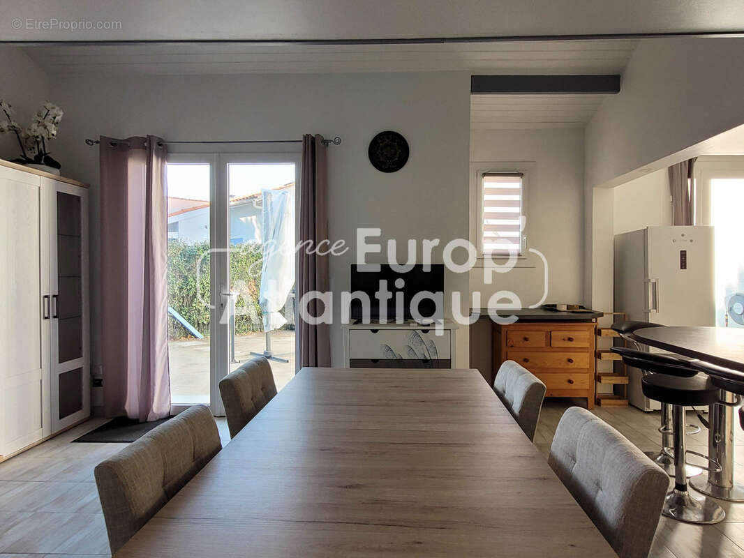 Maison à LES MATHES