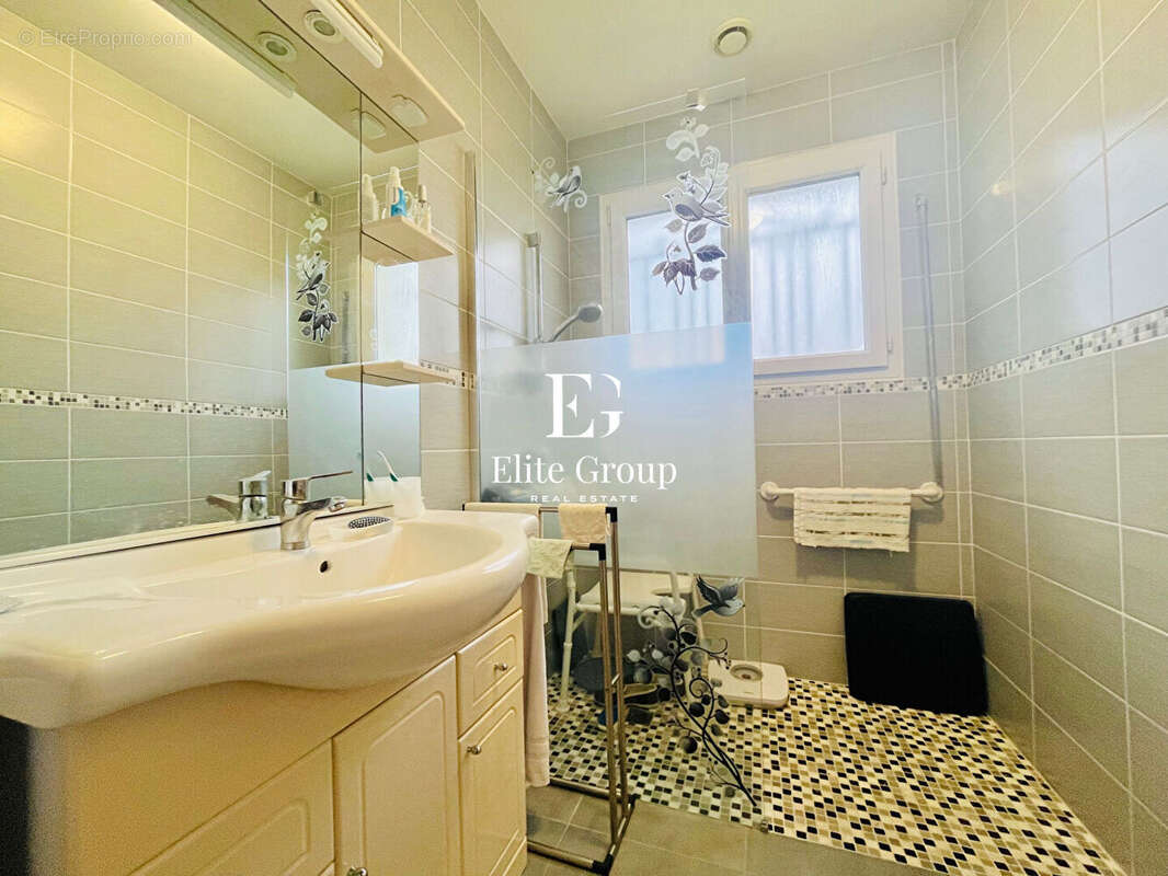 Maison à PORT-DES-BARQUES