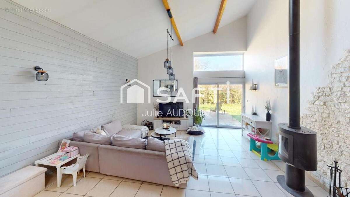 Maison 217 m² à Soudan  - photo 6