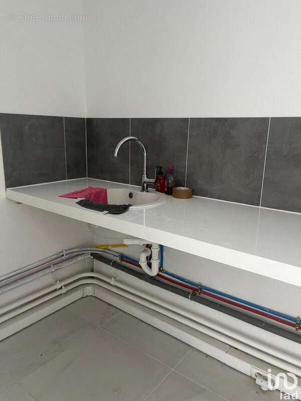 Photo 6 - Commerce à CERGY