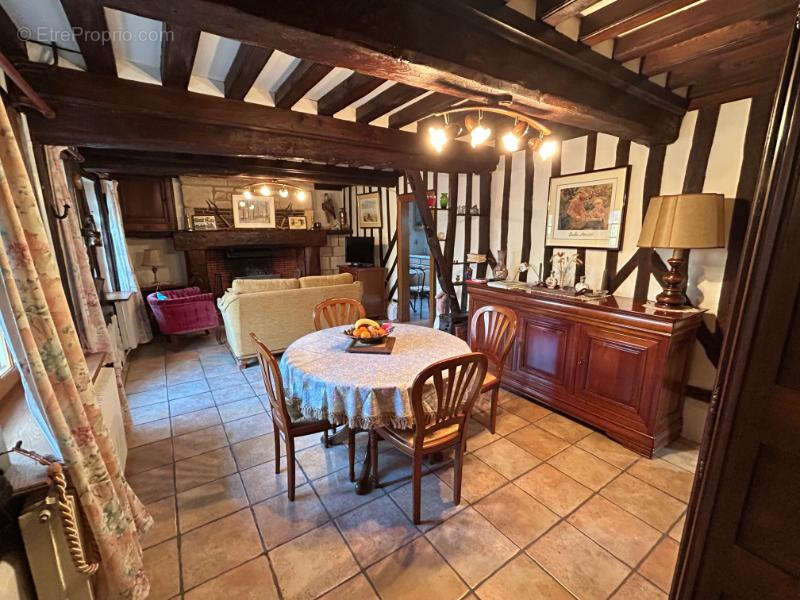 Maison à BEUVRON-EN-AUGE