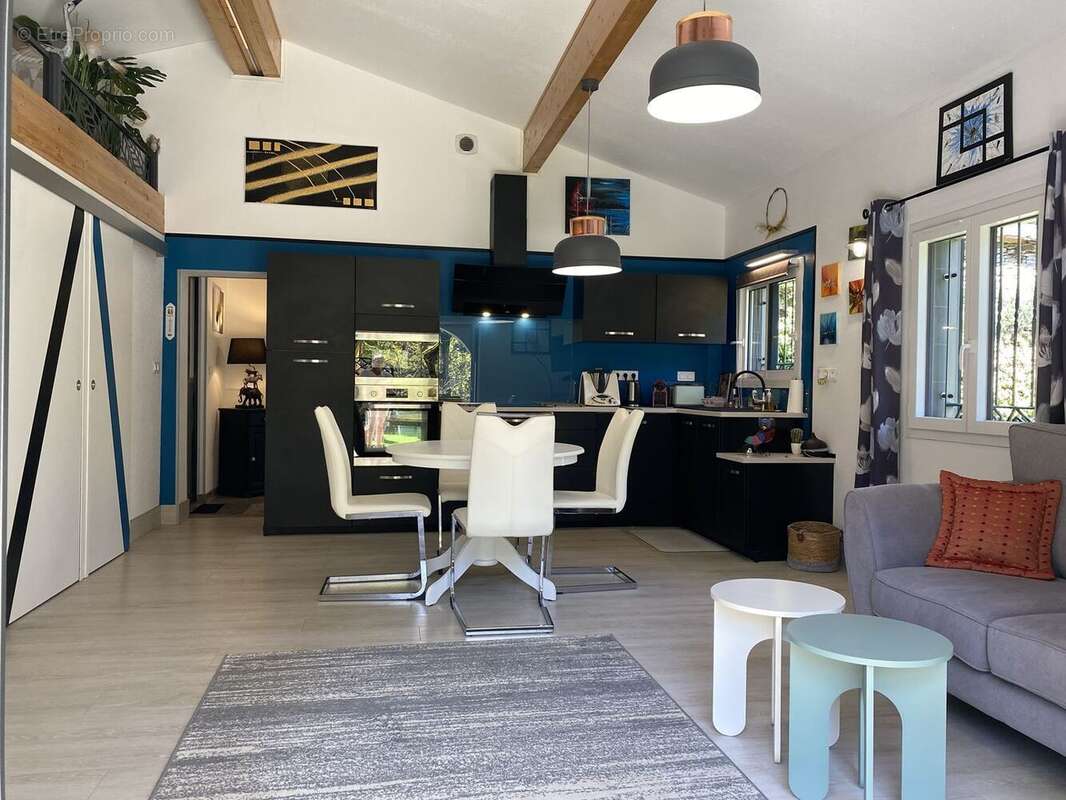 Maison à CRESPIN