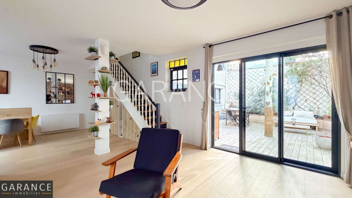 Appartement à PARIS-12E