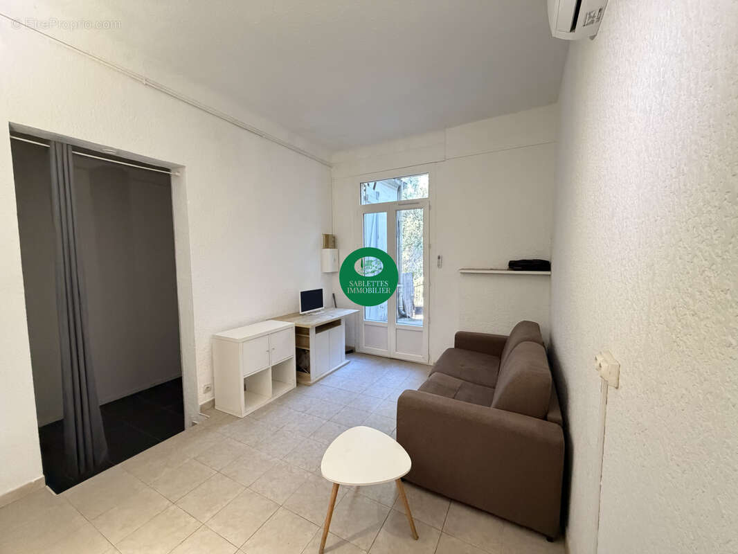 Appartement T2 à vendre proche Fort Napoléon   La Seyne-sur-Mer (83) - photo 2