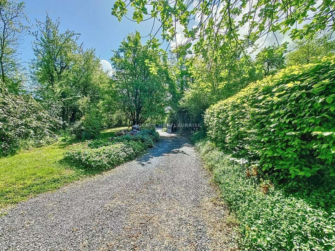 Maison à EQUEMAUVILLE