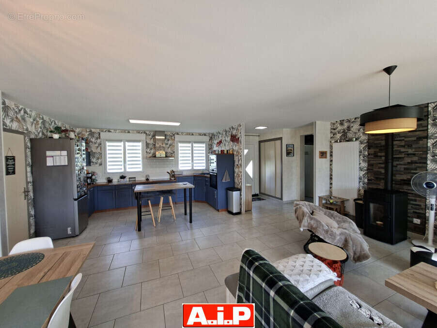 Maison à SAINT-MESMIN